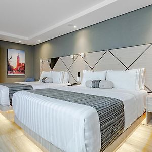 Habitación Superior con 2 Camas Individuales